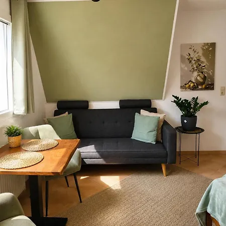 Modern With Balcony & Feel-good Flair Apartament *