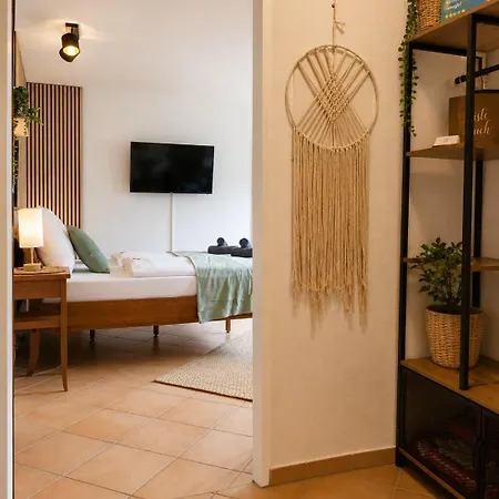 Modern With Balcony & Feel-good Flair * Ulm